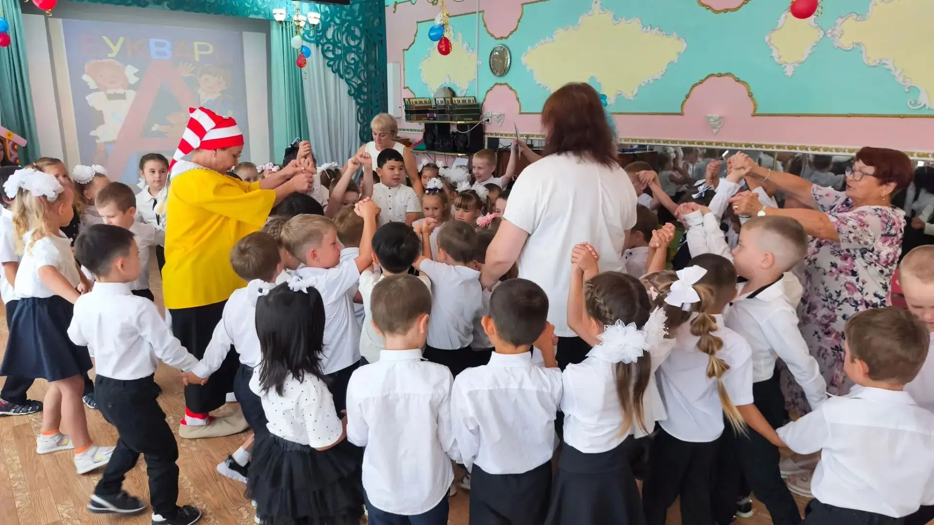 🎉С Днём знаний, наш любимый детский сад!