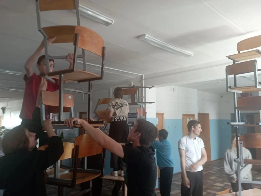 Второй день летней смены в нашем лагере выдался по-настоящему насыщенным. Начало по тра...