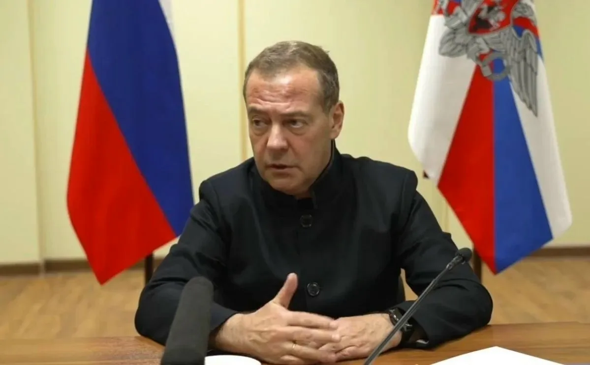 Медведев перечислил условия России для прекращения конфликта на Украине