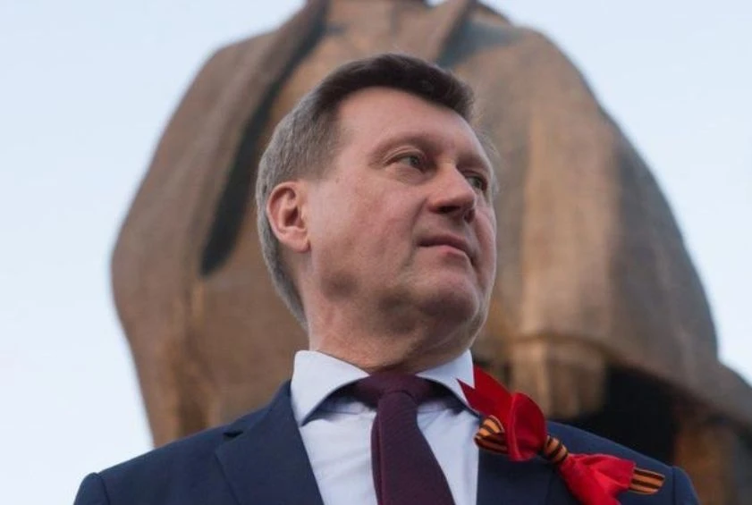 Локоть предложил долбануть по украинскому руководству из-за задержки рейса в Москву из Новосибирска

