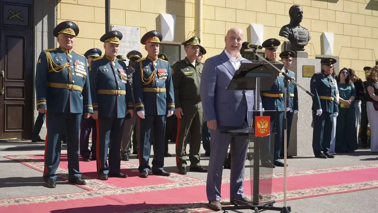 Сегодня принял участие в торжественном выпуске офицеров Михайловской военной артиллерийской академии