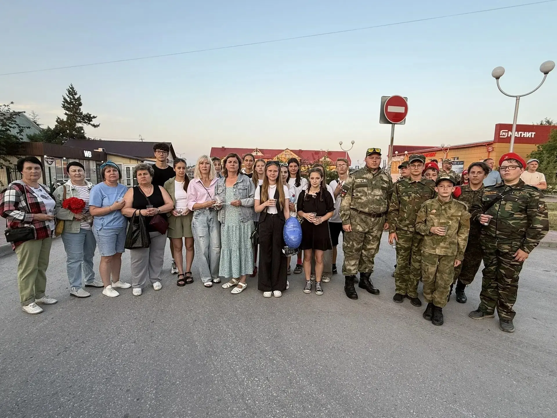 Вместе в память о подвиге: наша школа на акциях «Свеча Памяти» и «Огненные картины»
21 июня на Приво