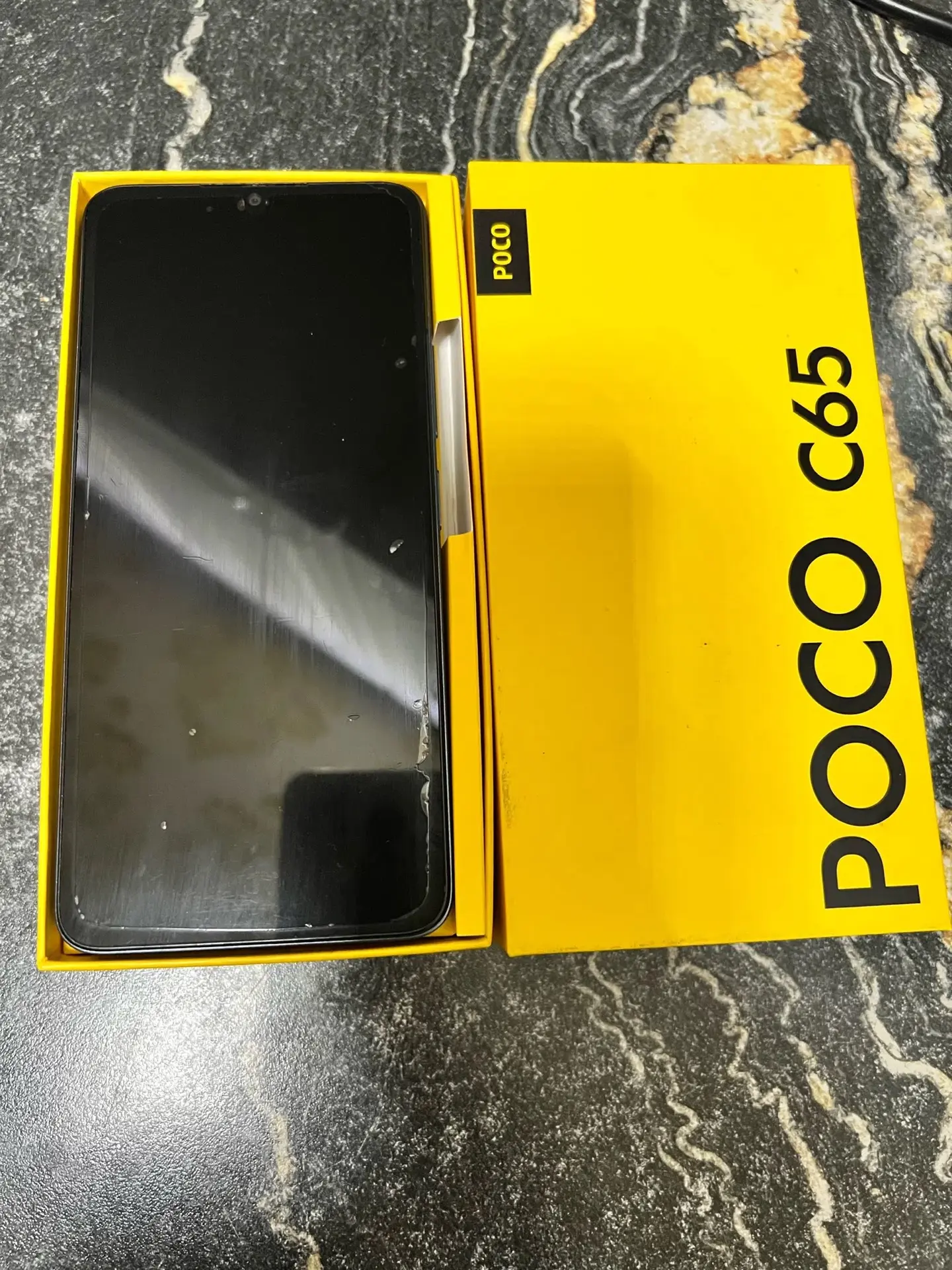 Продам телефон Poco c 65 в идеальном состоянии,в использовании был у бабушки ,пользовал...