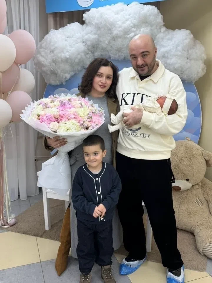 В семье Расула Чабдарова и Карины Гутаевой пополнение.

Вчера Карина в своих социальных сетях подели