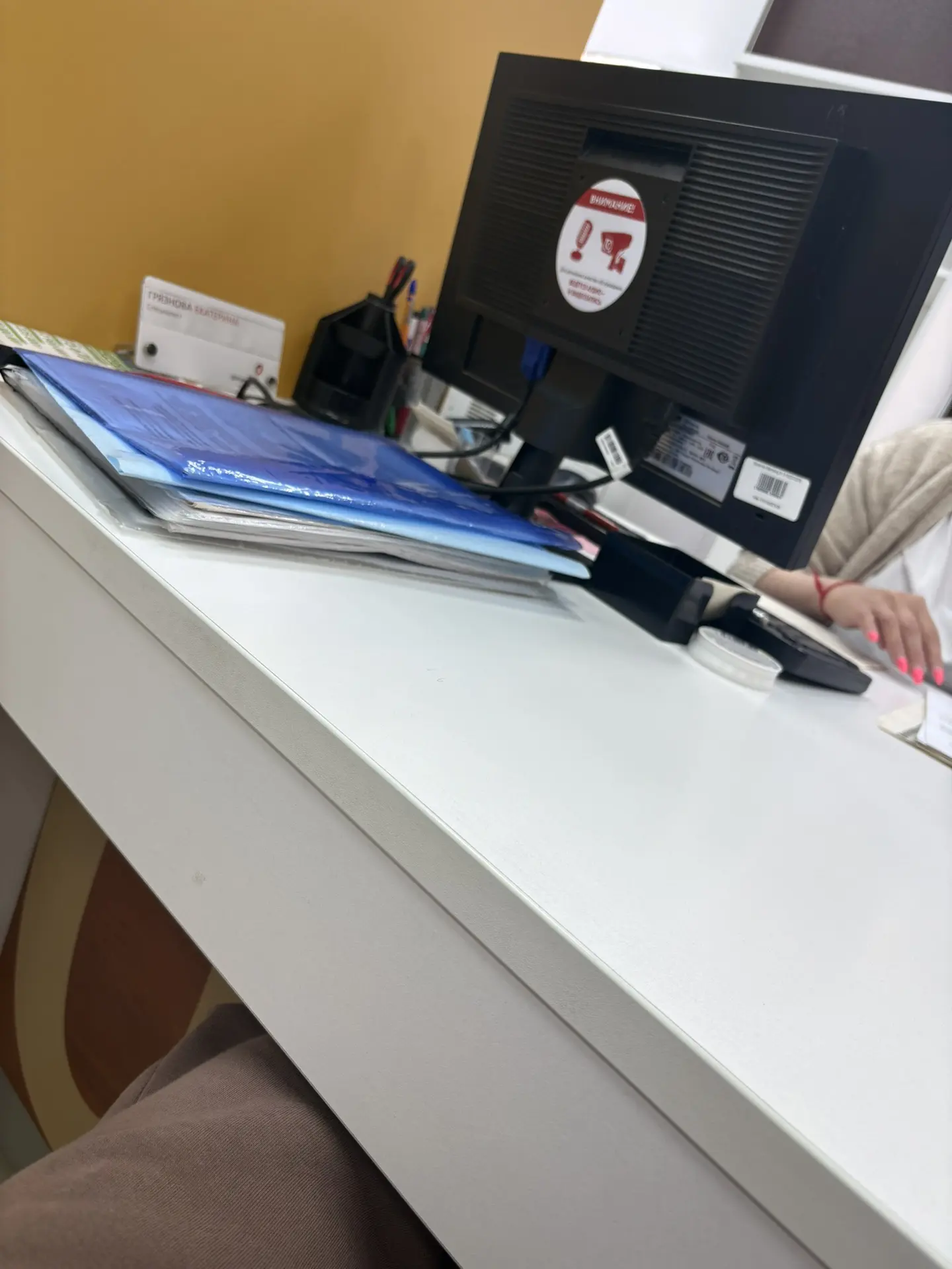 День в стиле “бумажная волокита”. МФЦ, бланки, поля… Сейчас доделаю и пойду работать. 😌