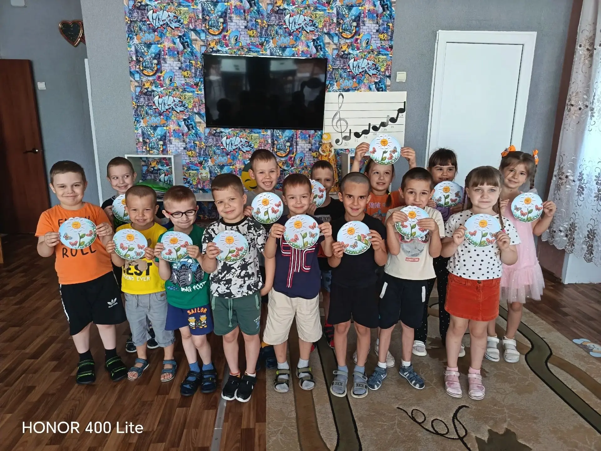 "ИСТОРИЯ СЕМЬИ - ИСТОРИЯ СТРАНЫ"👨‍👩‍👧‍👦🇷🇺

💫 Ромашка - это не просто цветок, а настоящий симв