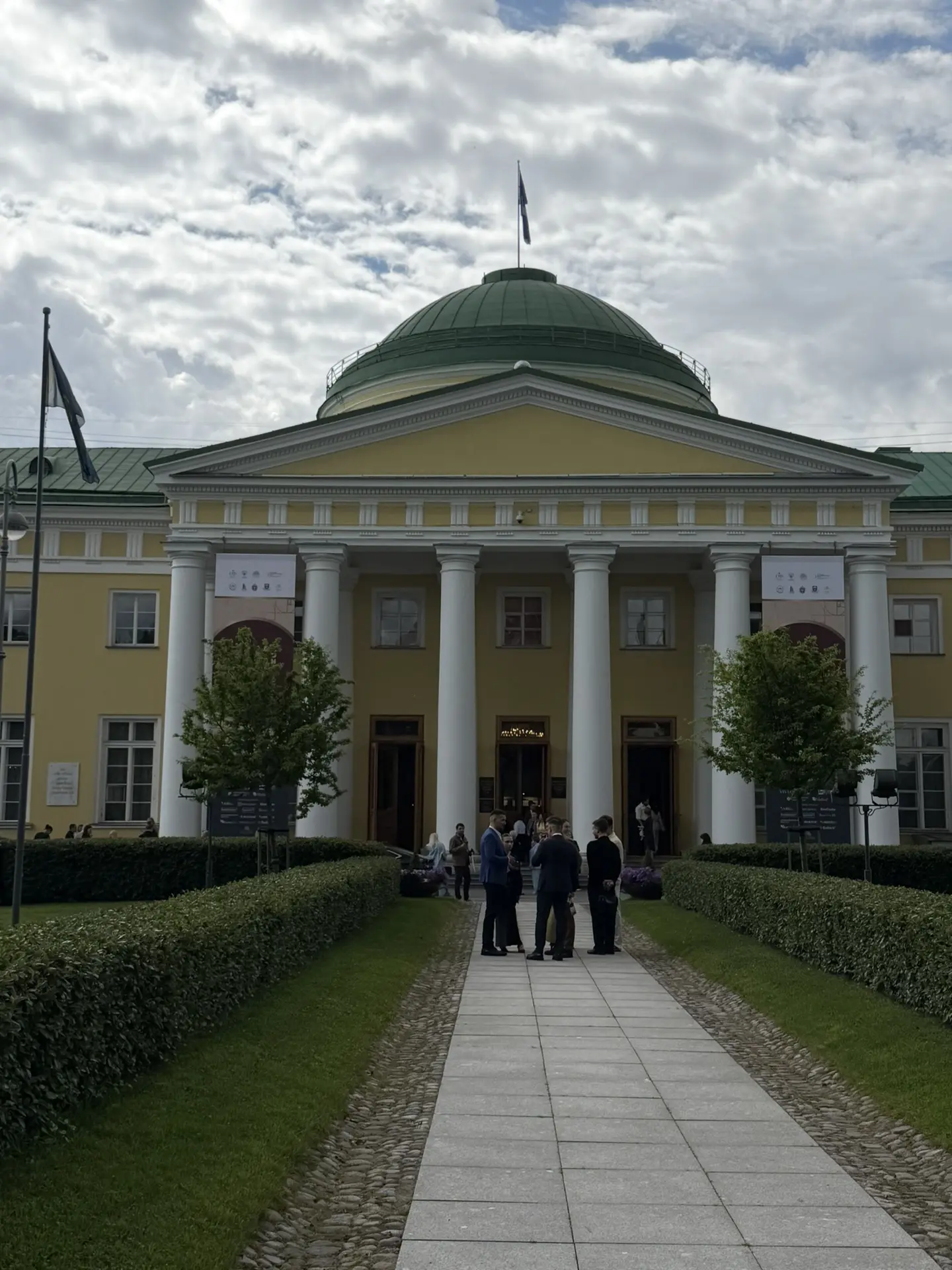 Сегодня в Петербурге начал работу V Летний конгресс «Пластическая, реконструктивная хирургия и косме