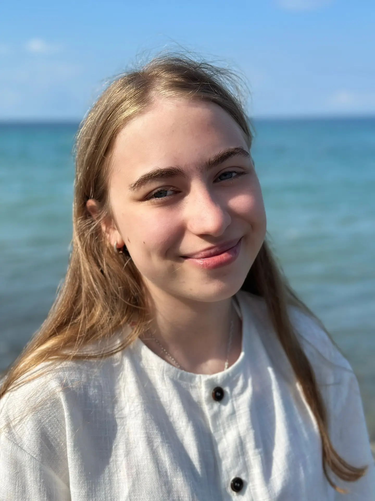 16!!!
Это не ребенок, это настоящее домашнее Солнышко! Светится, улыбается! Греет, заботится, всегда
