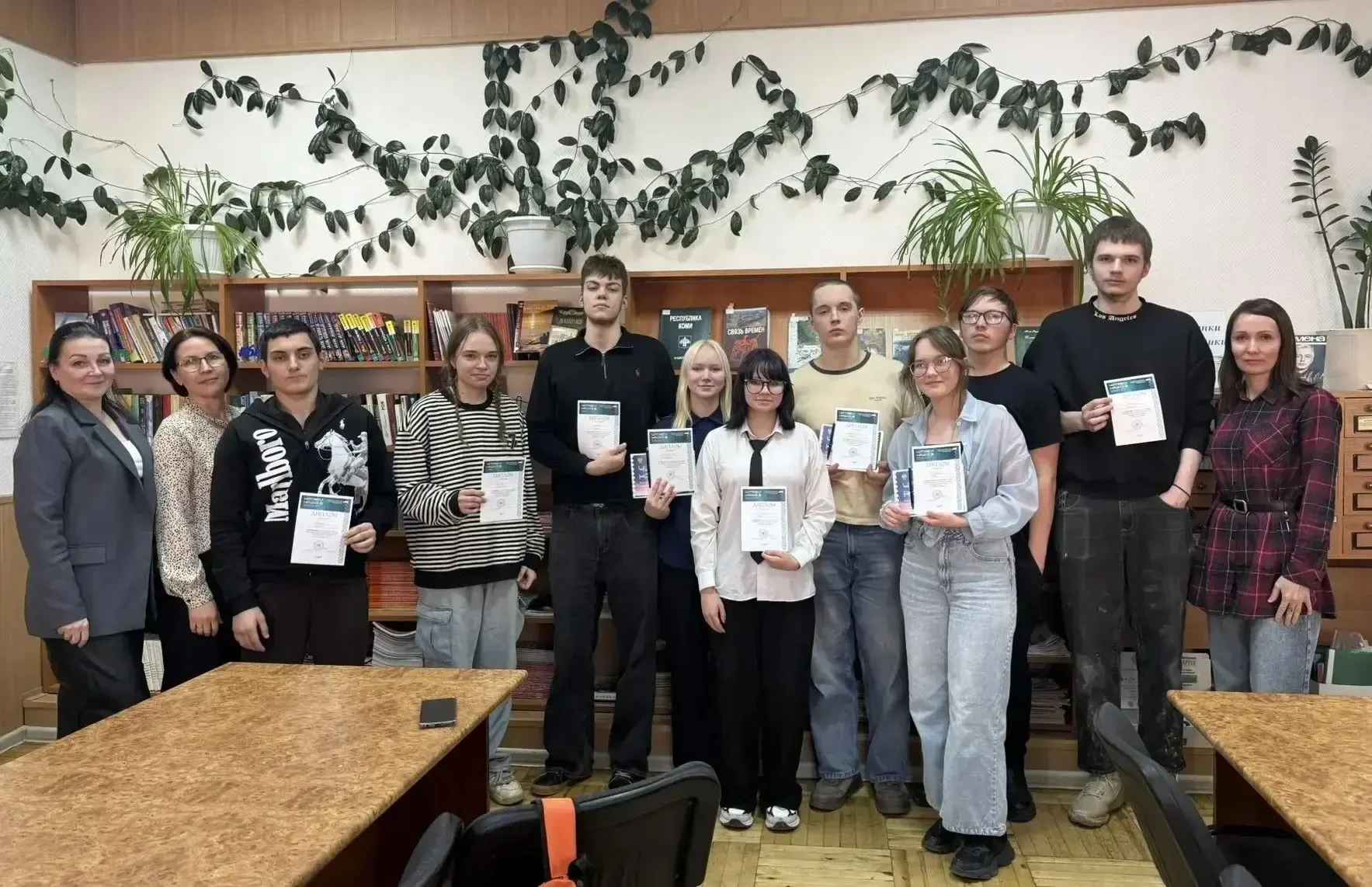 Читаем наших  📚 Под таким названием состоялся отборочный этап чемпионата молодежного чтения в библио