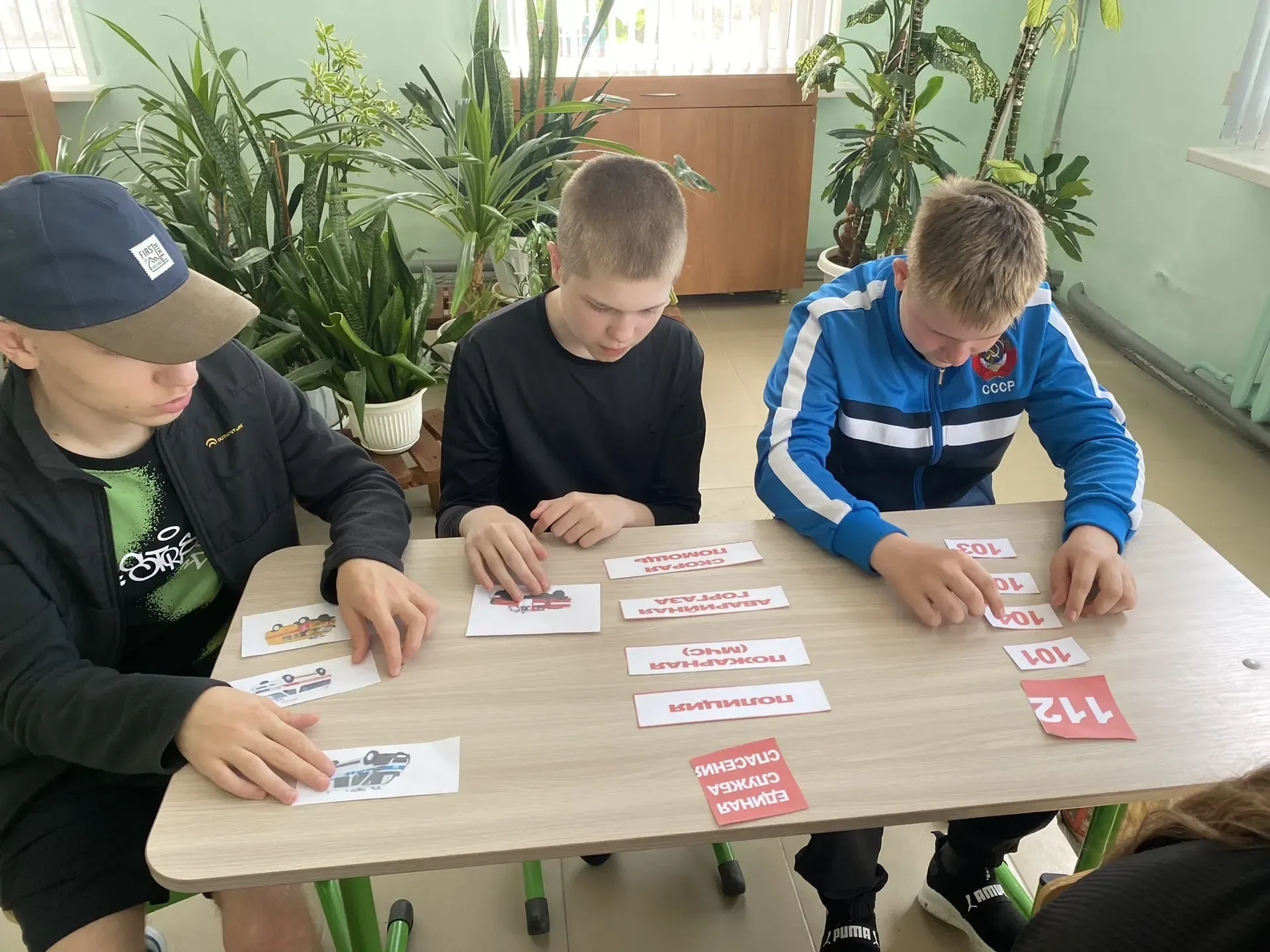 В рамках тематической площадки «Затейники» мы решили начать день с пользой и зарядиться позитивом на