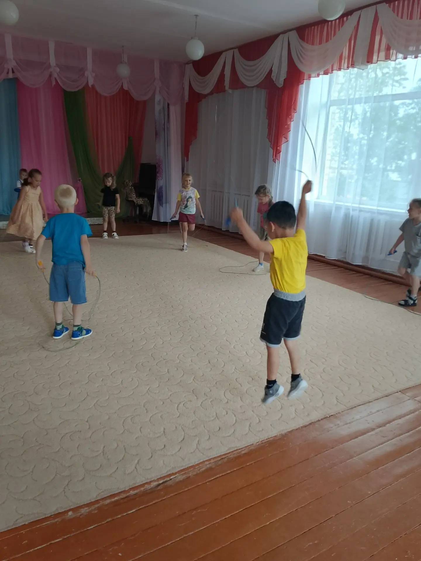 День скакалки и подвижных игр! Сегодня в нашем детском саду прошёл увлекательный день с использовани