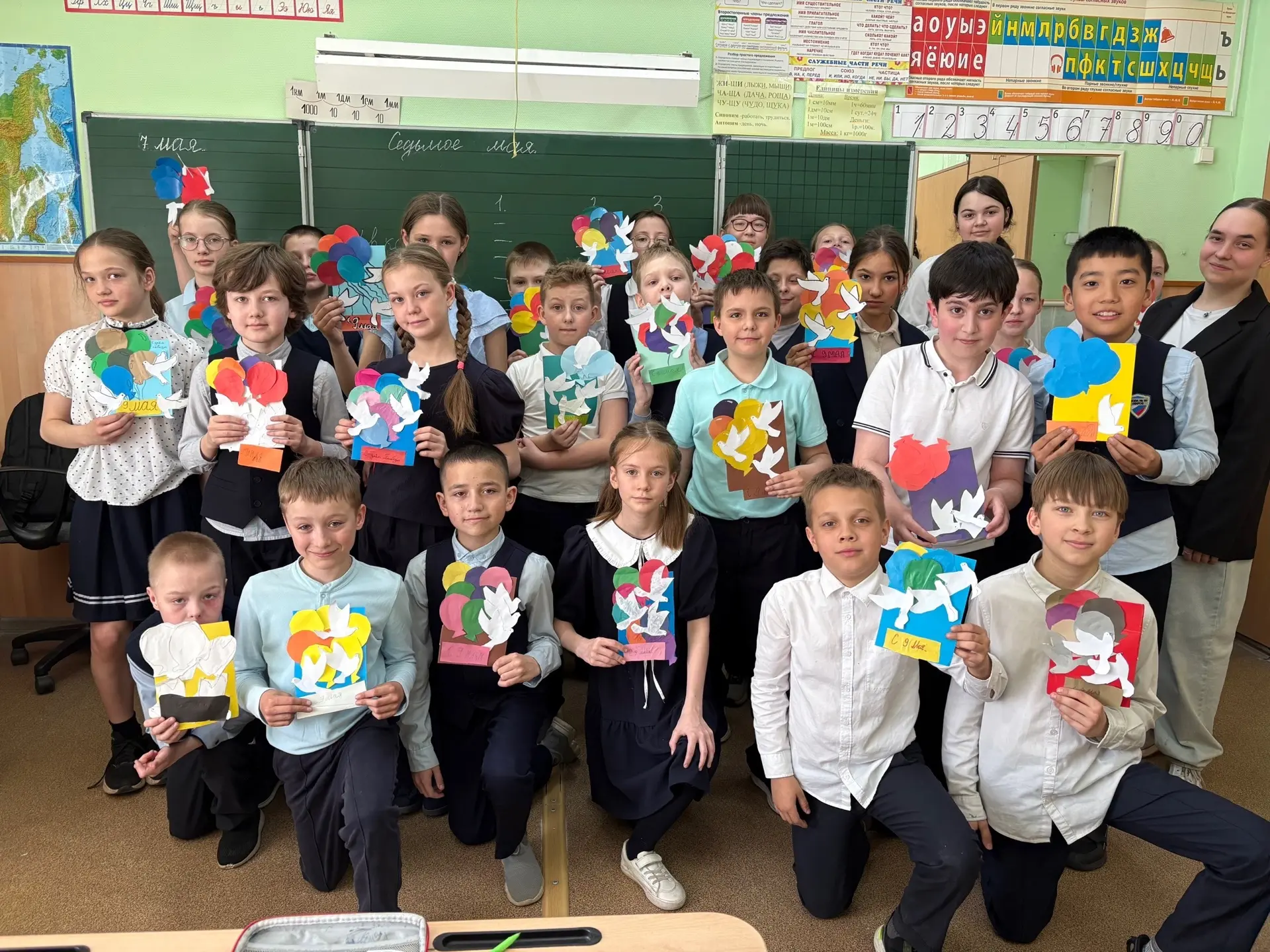 🎨 «Весенняя открытка для героя труда» и «Подарок ветерану»!
