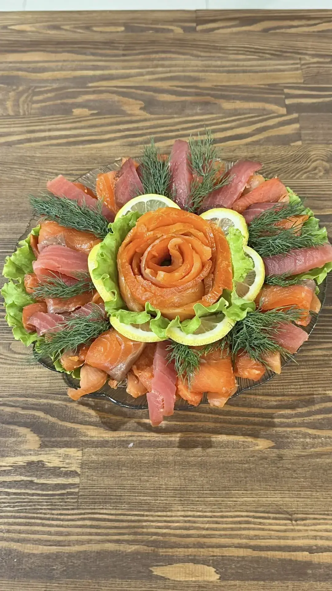 Приготовили сегодня на заказ нарезку из разной рыбки 🤤