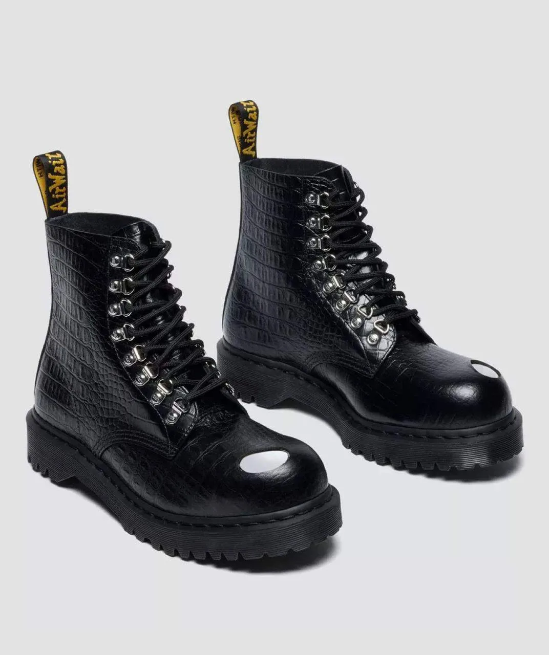 🦇 Эти Мартинсы c отсылкой к коллаборации Raf Simons x Dr. Martens «Cut Out Steel Toe»