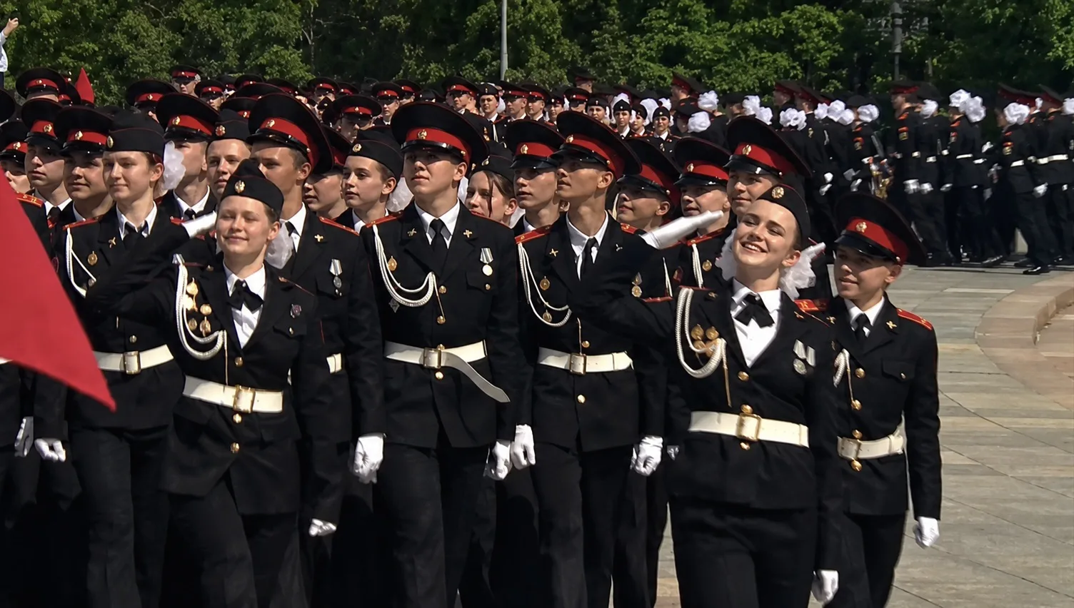 НЕ ПРЕРВЁТСЯ СВЯЗЬ ПОКОЛЕНИЙ! 🇷🇺  Есть события, которые становятся не просто важной датой в календар
