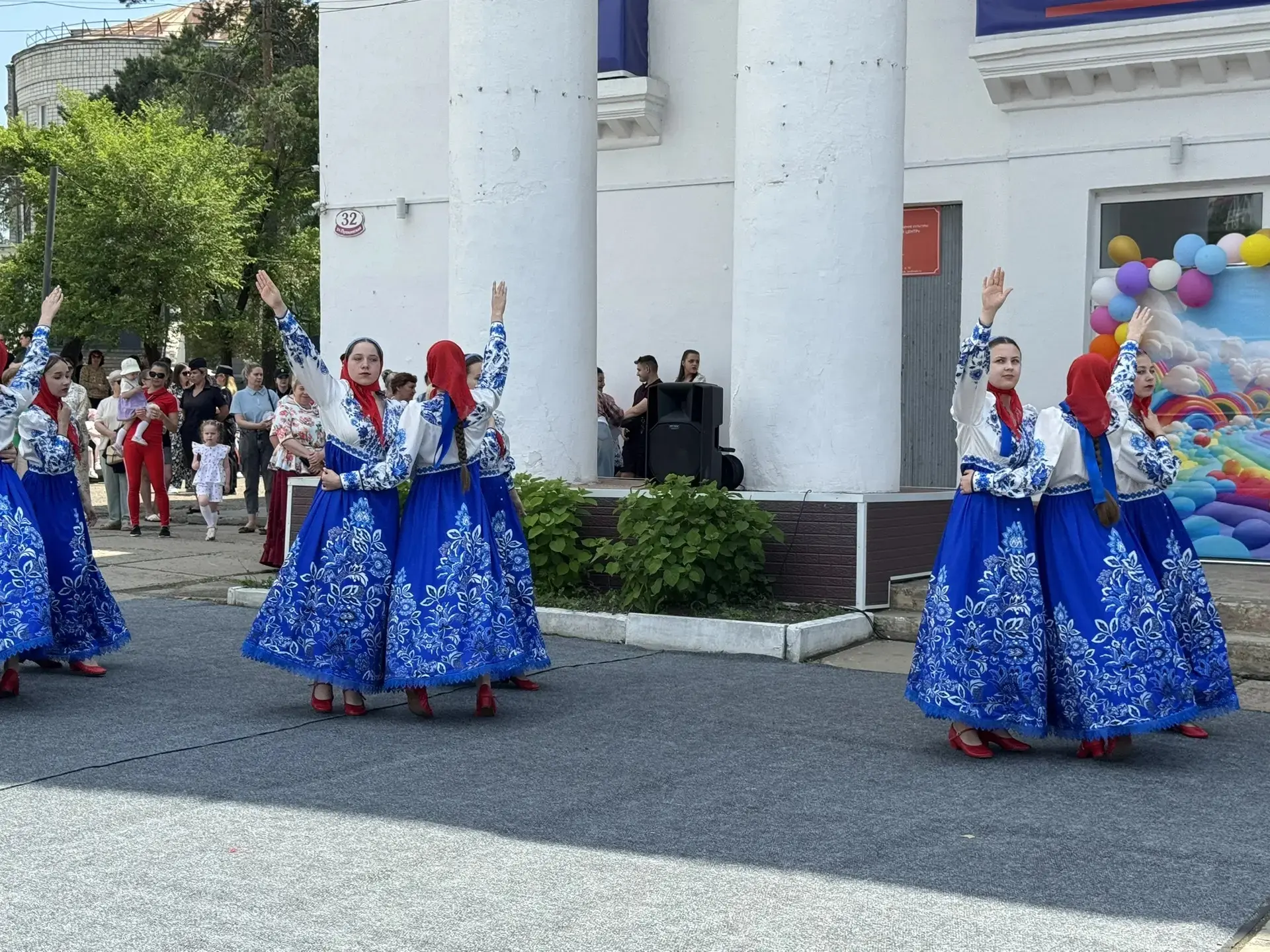🇷🇺 С Днём России! 🇷🇺

✨Сегодня наш город наполнился особой атмосферой единства и гордости — твор