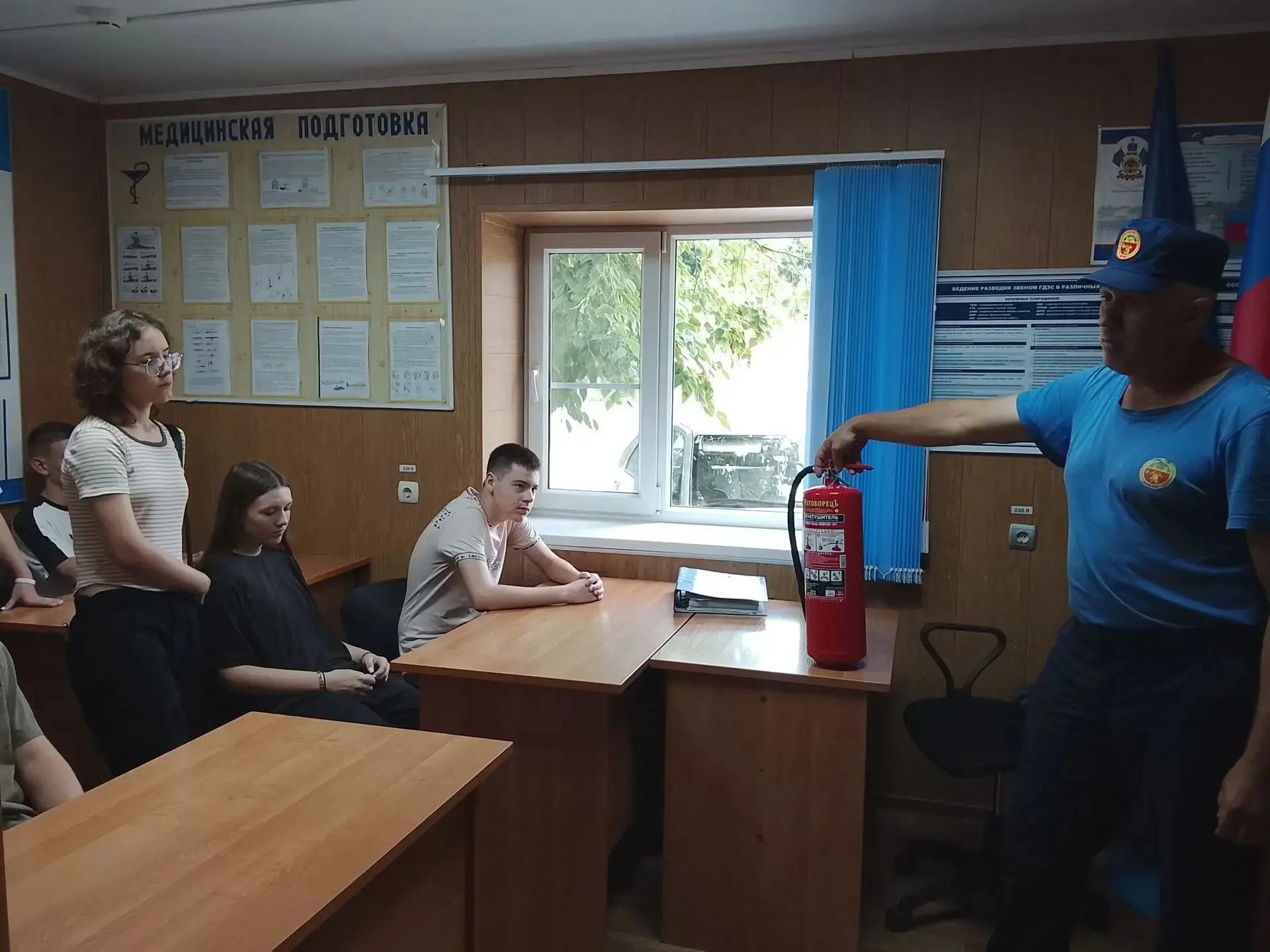 В станице Батуринской Брюховецкого района работники пожарной части № 3 провели экскурси...