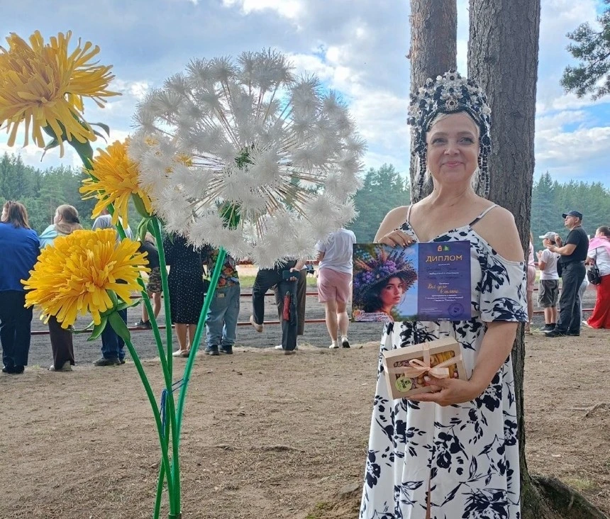 ⭐ Ирина Горохова из женсовета ИК-14 стала победительницей конкурса дизайнеров шляп