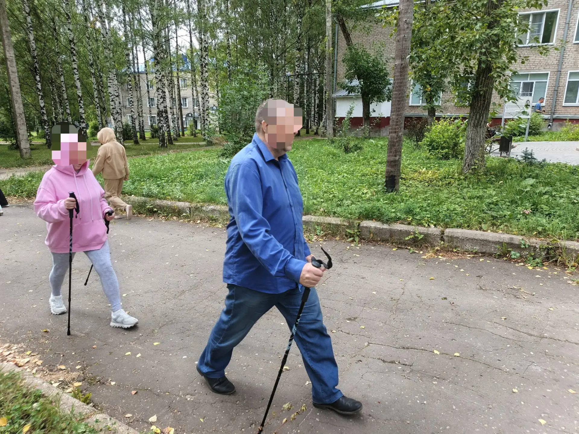 ☝️Рекомендуем скандинавскую ходьбу