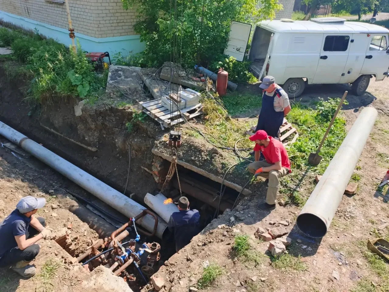 Подготовка к зиме в разгаре: «Прогресс» ремонтирует теплотрассы 🚧

☀️ Лето — это не только время от