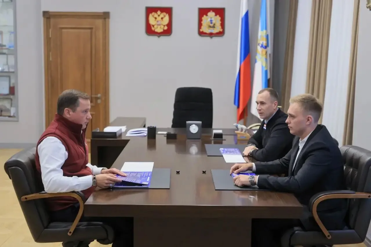 Сегодня встретился с предпринимателем из Северодвинска Максимом Архиповым. Он стал инициатором акции