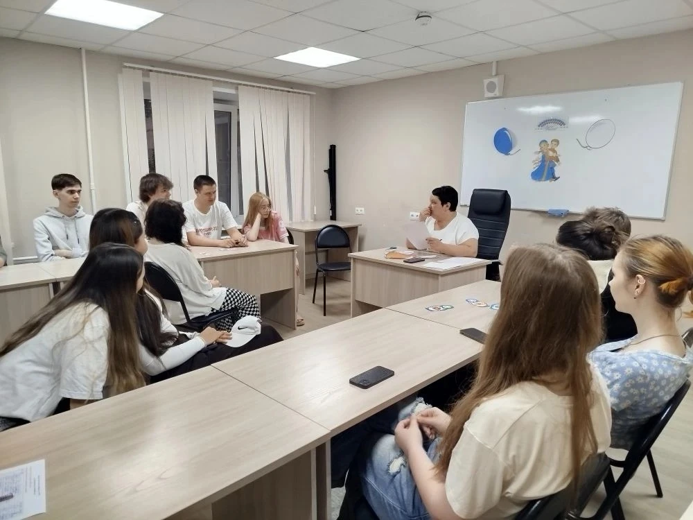 🇷🇺 В общежитиях ТТИТ прошли мероприятия ко Дню России

📍Общежитие на Котовского — «Россия: от был