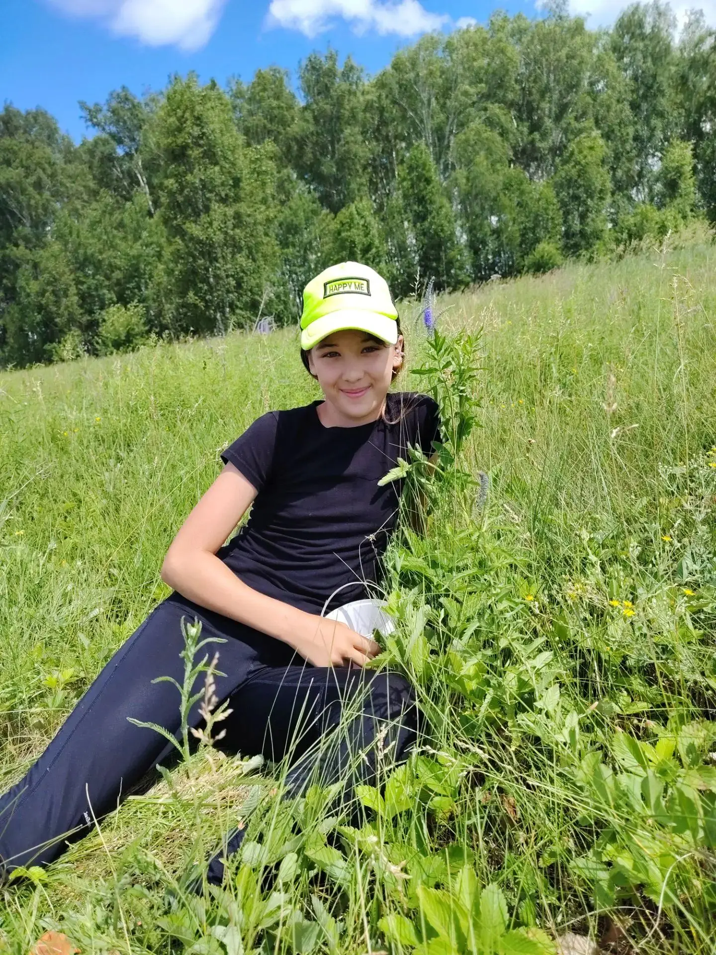☀️Лето — это маленькая жизнь, наполненная светом, приключениями и счастьем! 🌞

Тёплые деньки дарят 