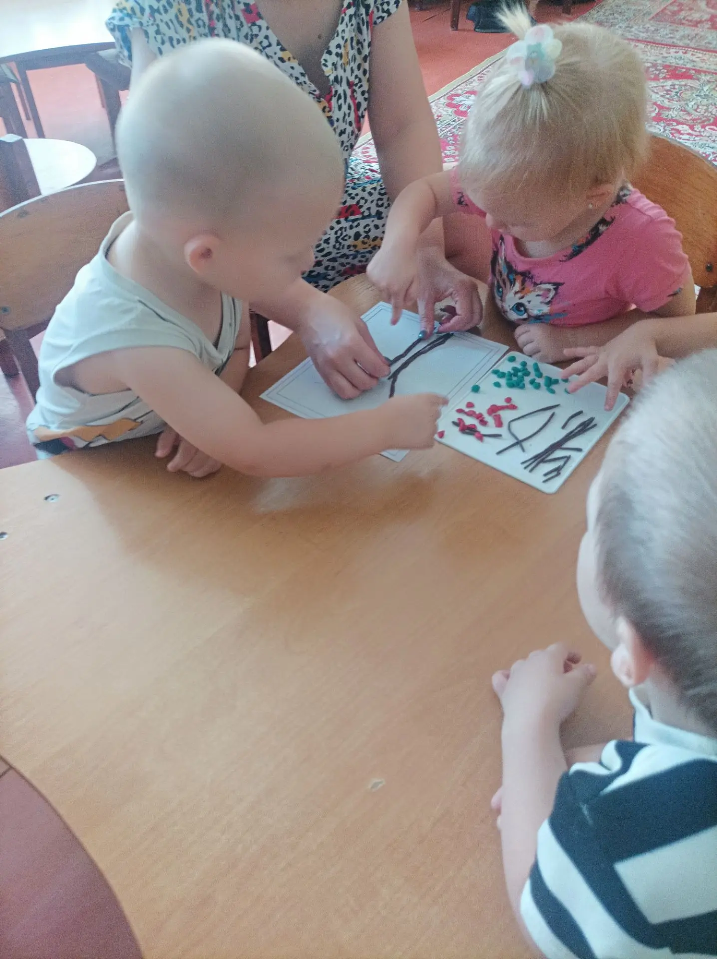 07.08.2026 самые маленькие воспитанники группы "Звоночки" на занятии по лепке вырастили...