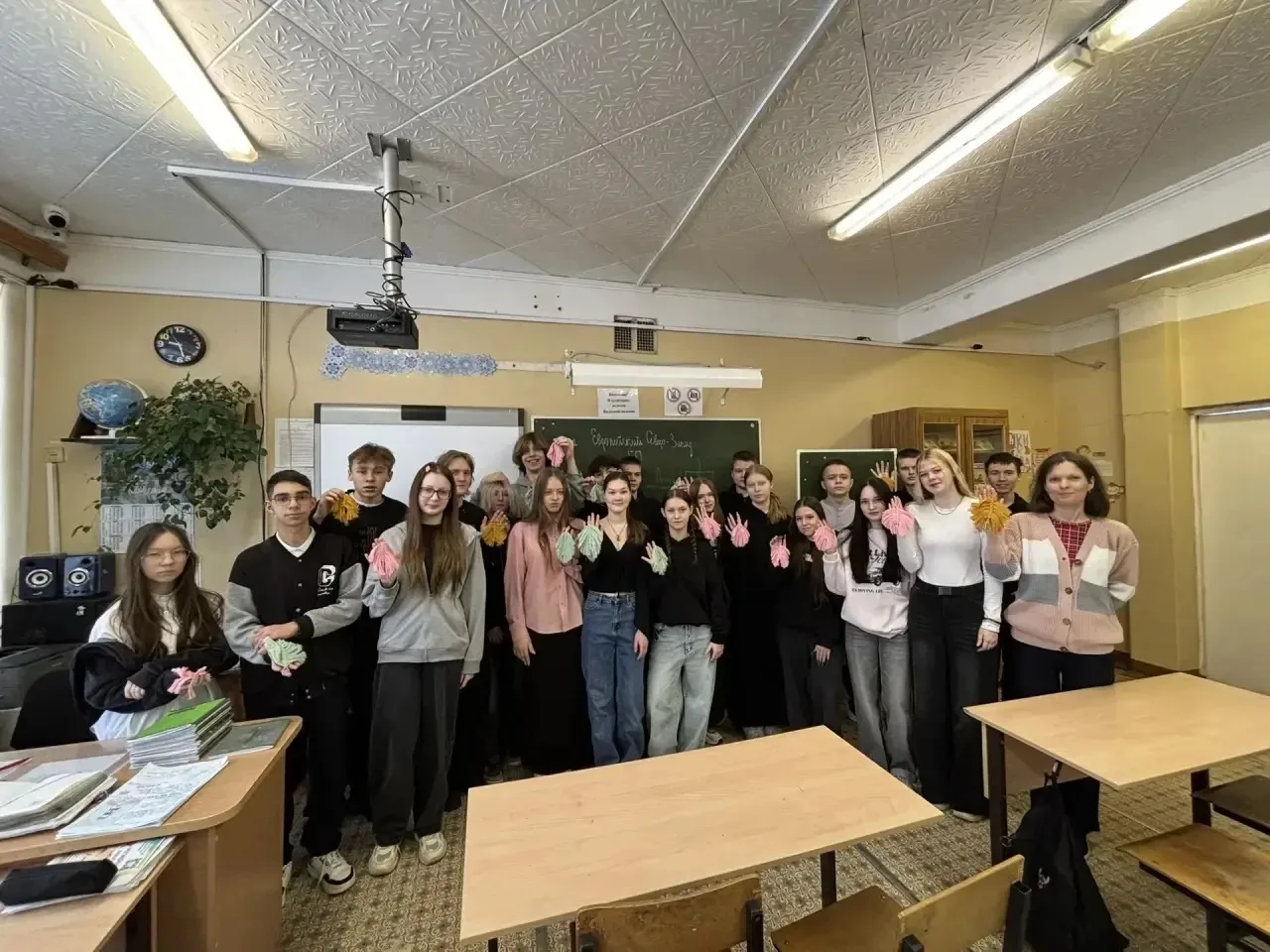 🌷 Поздравления от родителей в День школьного содружества.  "Пусть школа развивается, укрепляется, ра
