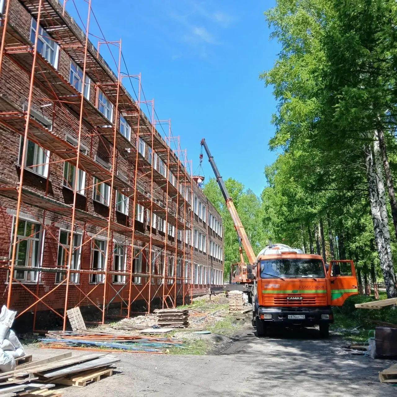 Уважаемые жители микрорайона Красная горка! 
В текущем году, в рамках национального проекта «Молодеж