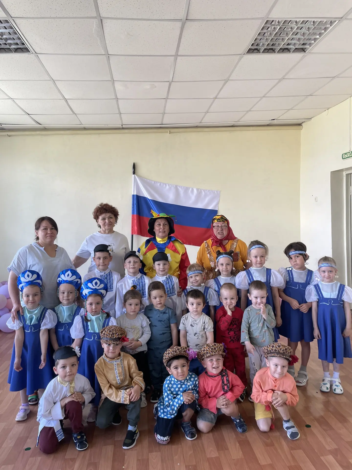 С душой и любовью к России»: праздник в детском саду «Рябинка»

В преддверии Дня России в детском са