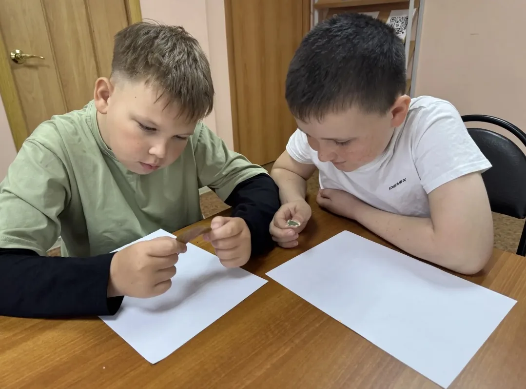 Работа с гербариями и определителями растений. Очень познавательный день в Ориентире. П...