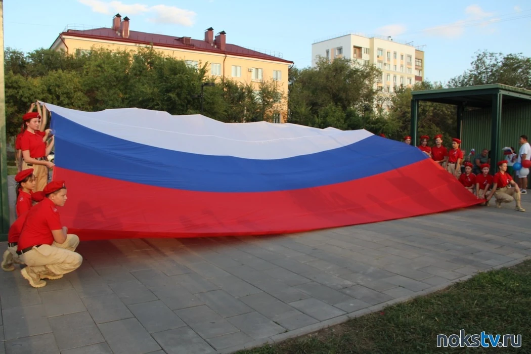 Новотроицк готовится к празднованию Дня Государственного флага Российской Федерации, ко...