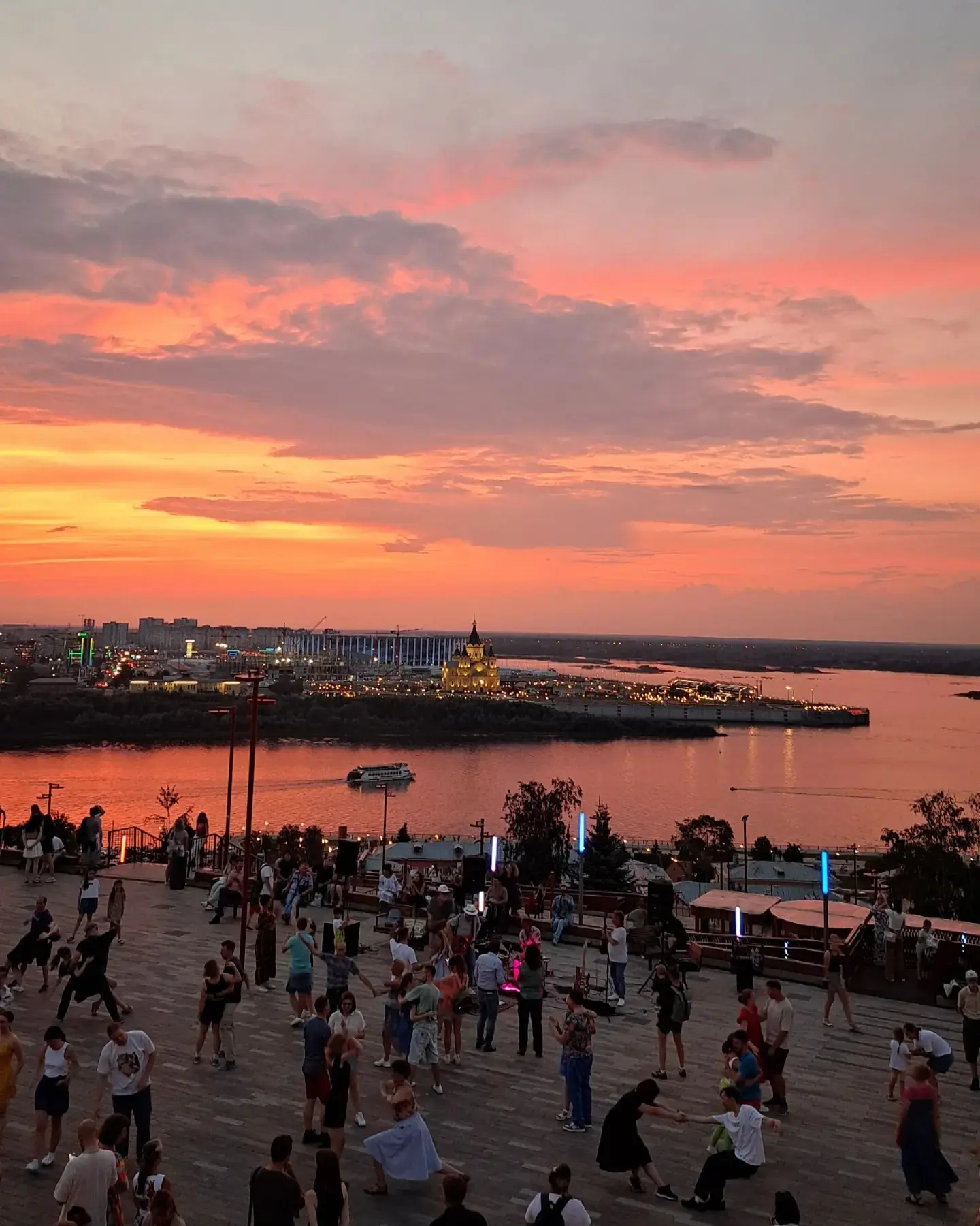 🌅 Нижний Новгород  столица закатов России  Наверняка многие слышали, что Нижний Новгород часто назыв