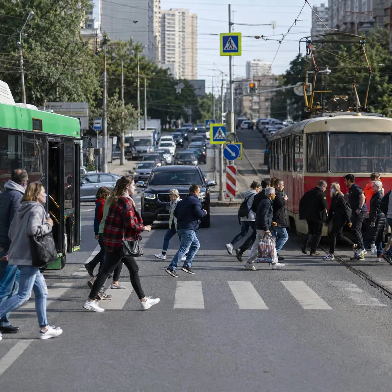 Где на Вторчермете опасно переходить дорогу и почему Чкаловский район - самый аварийный, рассказали 