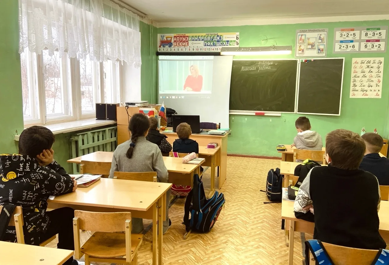 Кто такие дипломаты?
9 февраля 2026 года в школе прошёл урок «Разговоры о важном» на тему «Слушать, 