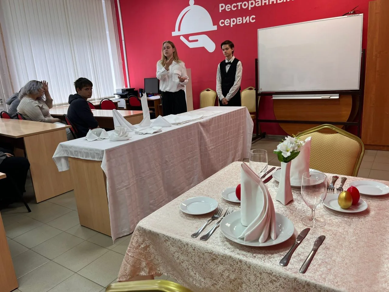 🎓День открытых дверей в Тверском колледже сервиса и туризма.  Сегодня учащиеся школ нашего города мо
