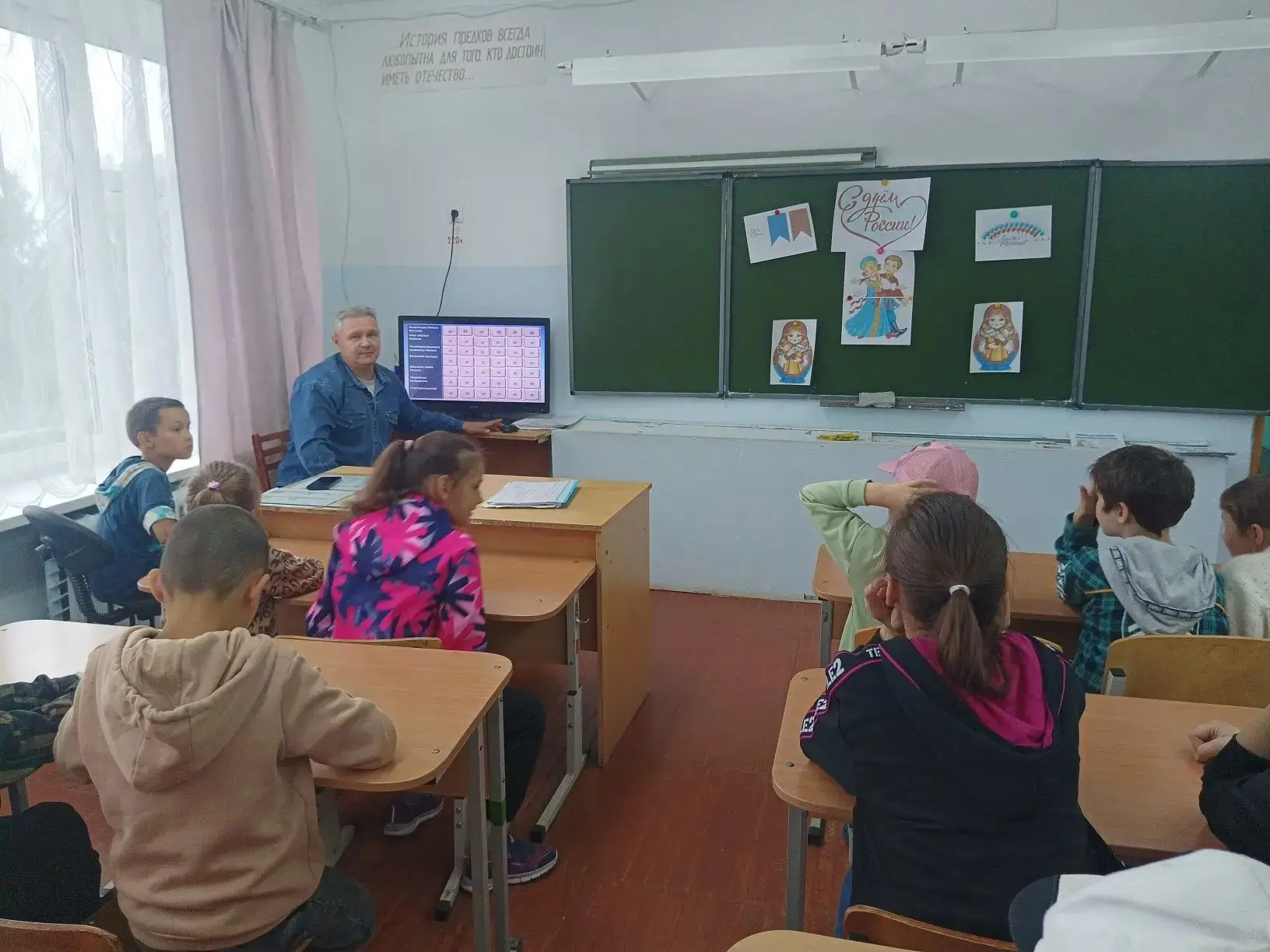 🎈В четырнадцатый предпраздничный день смены в летнем лагере ребята погрузились в атмосферу трека «Х