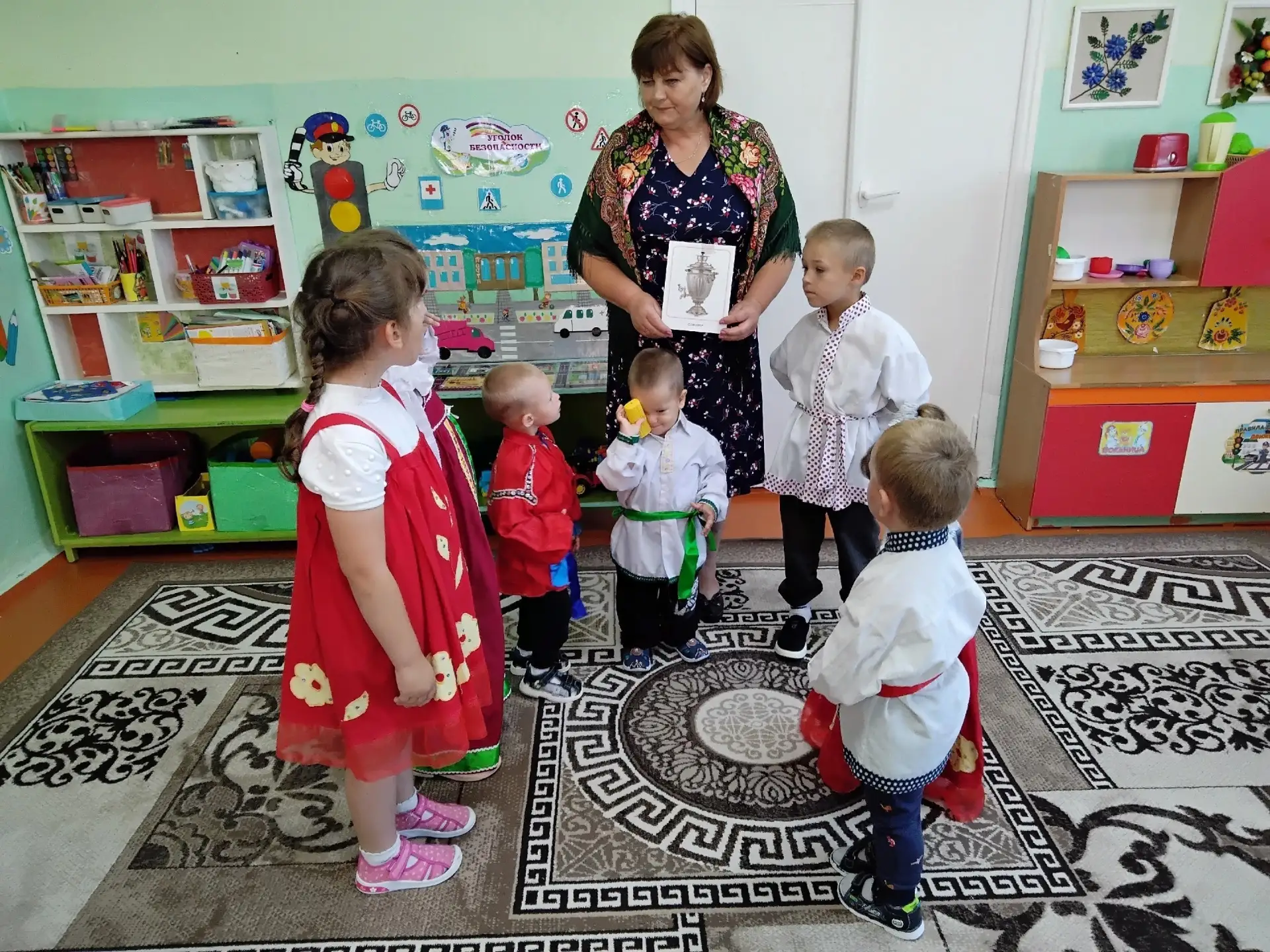 Наши ребята познакомились с главным символом русского чаепития. Узнали, почему самовар ...