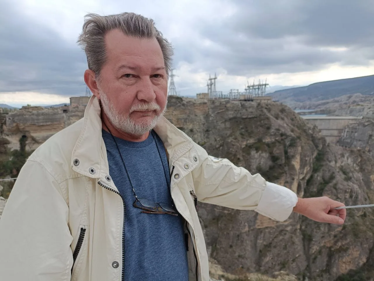 С глубокой скорбью сообщаем, что сегодня ушел из жизни наш дорогой преподаватель и талантливый худож