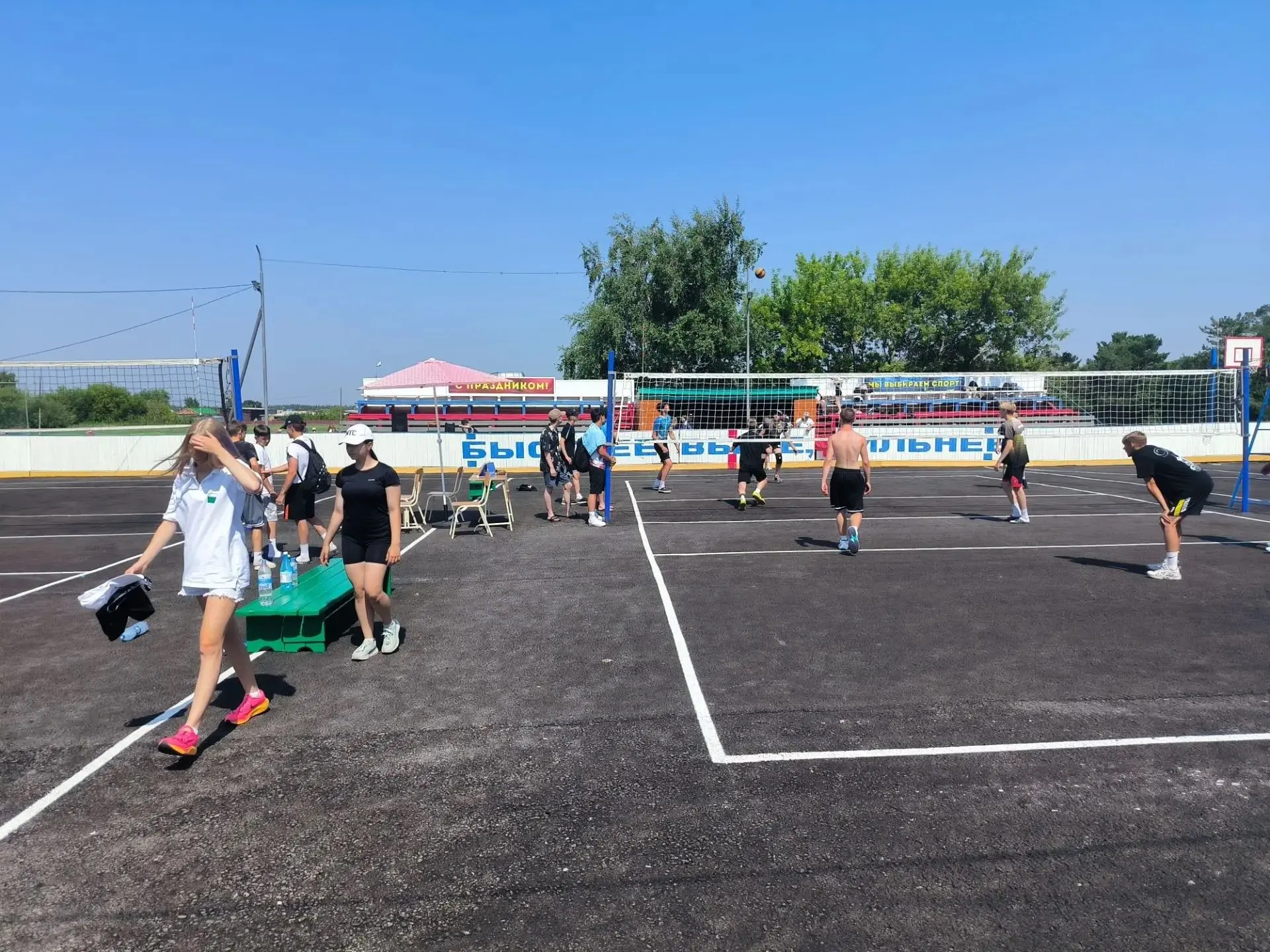 Инициативный проект по обустройству спортивной площадки в селе Максимовка Шербакульского района успе