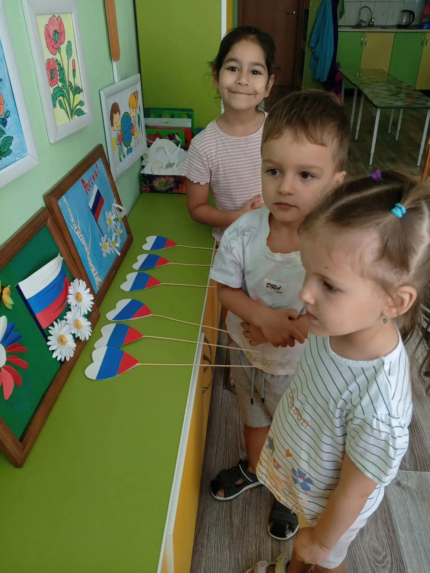 22 августа -День Государственного флага Российской  федерации. Флаг у нас прекрасный! Б...