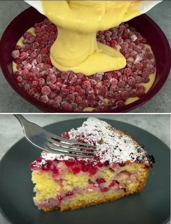 Пирог с замороженными ягодами. Рецепт на каждый день😋

✅Ингредиенты:
Яйца — 3 шт.;
Сахар — 90 г;
Ра