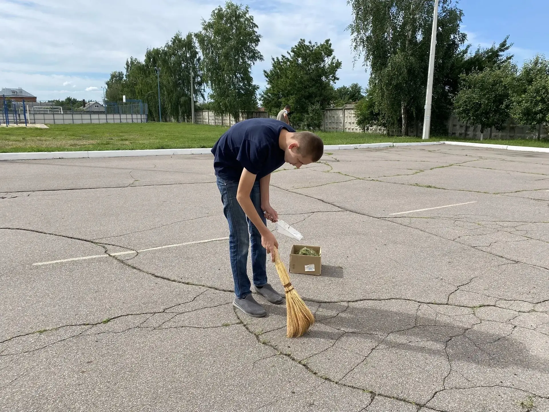 🌿5‑й день лагеря труда и отдыха: работа с пользой и память о подвиге

📍Делимся новостями из нашего