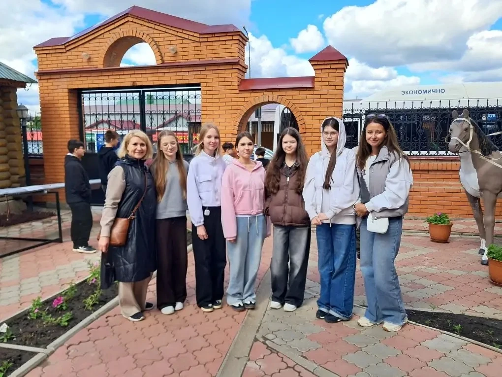 🚌✨ В Кукмор за впечатлениями: 7Б и 7В классы вернулись с незабываемой экскурсией!