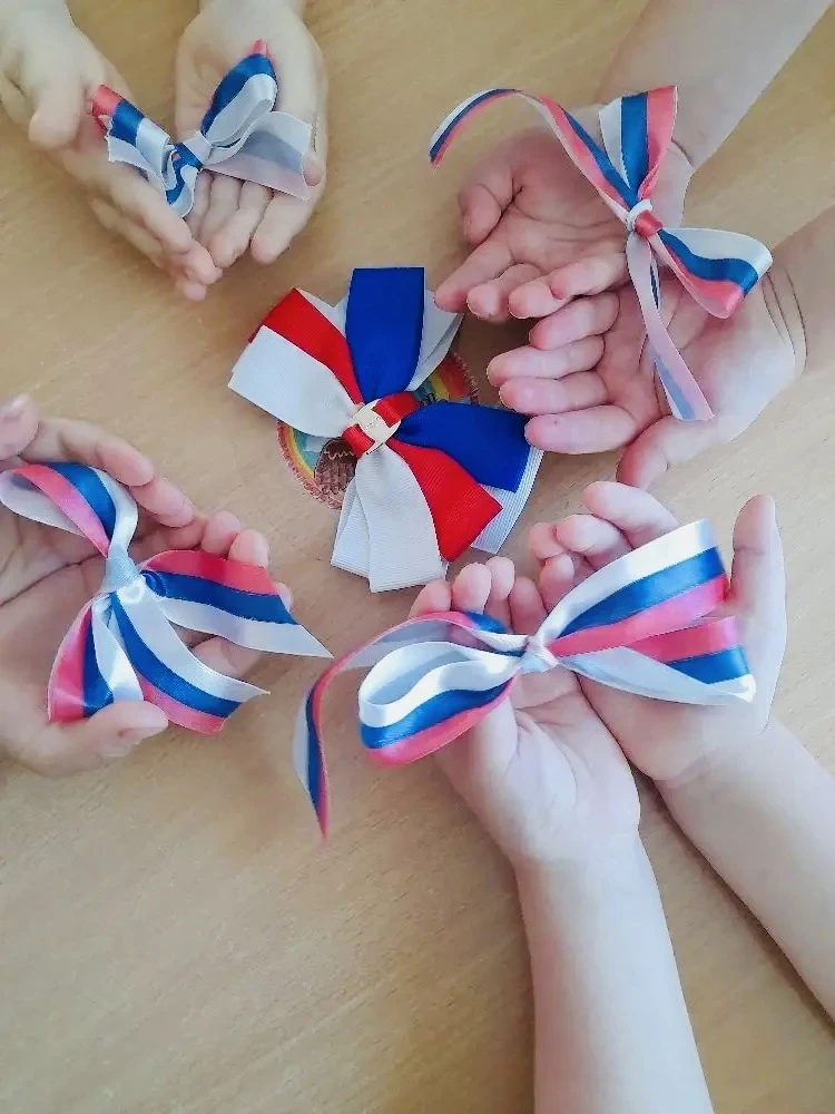 Много чудесных стран на земле, но Россия -  единственная, необыкновенная страна, потому...