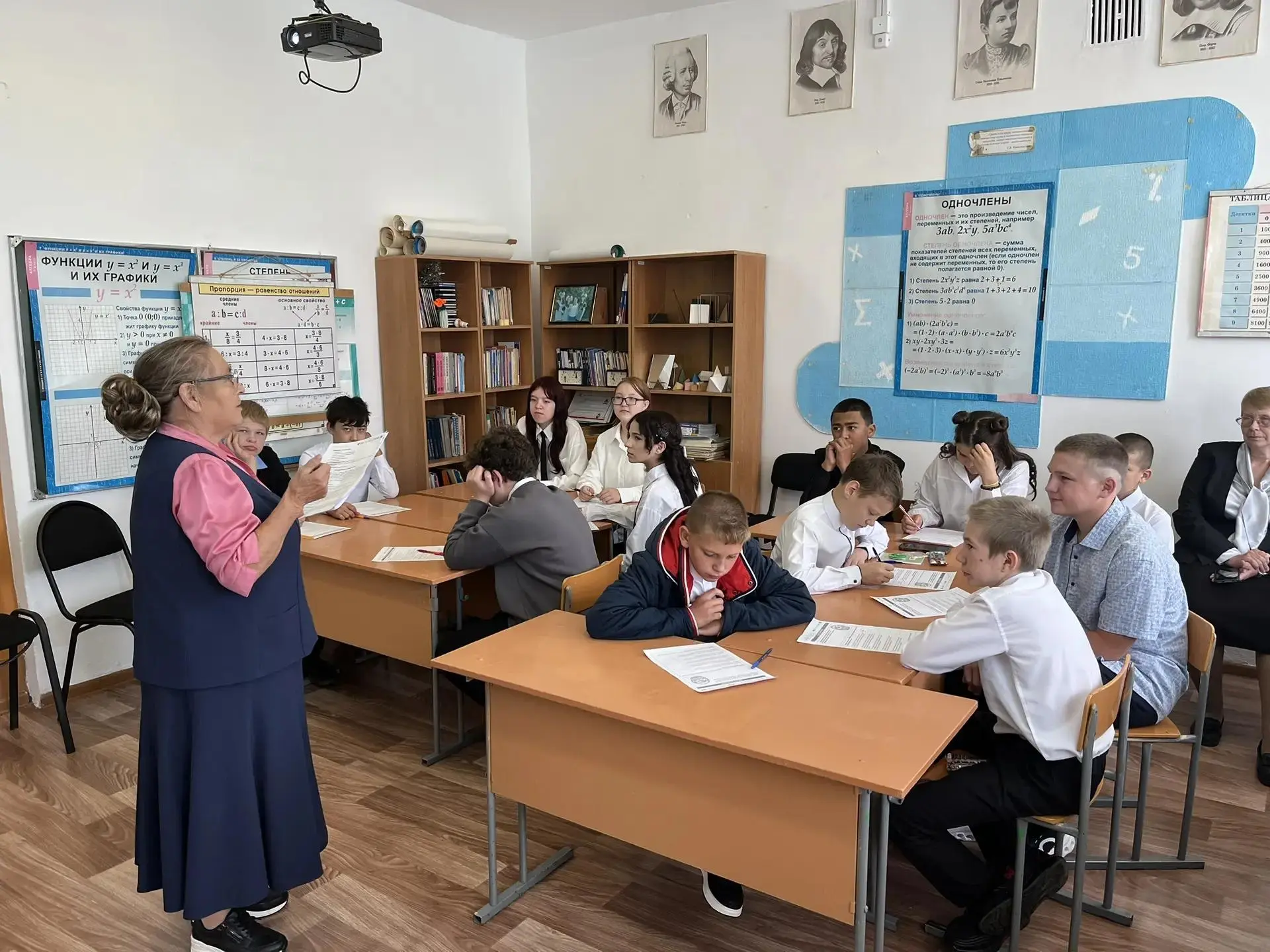 Старт новому учебному году дан! 🔔✨1 сентября в Осиновской школе прошла праздничная тор...