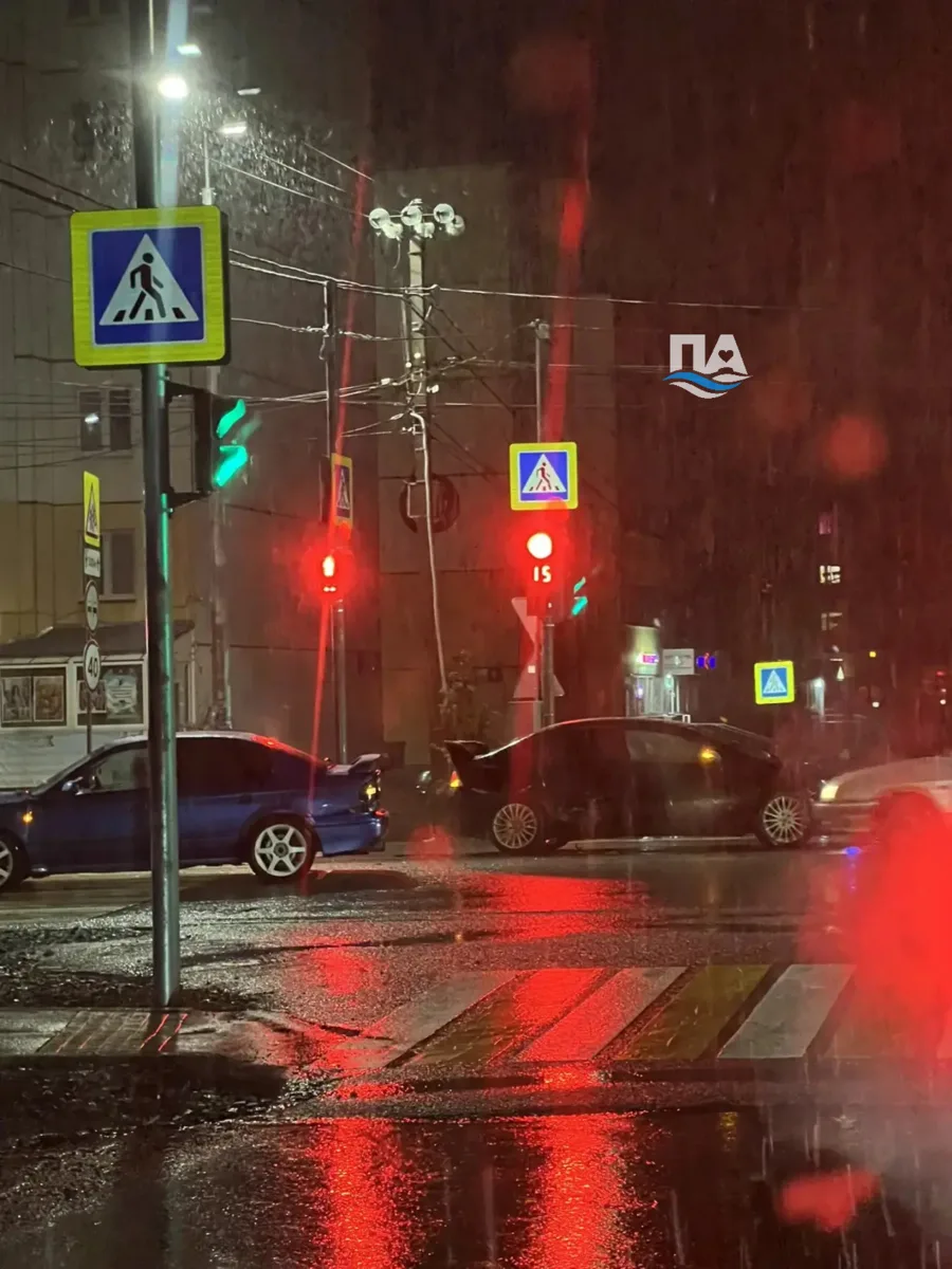 Снег только начался, а на 1 Мая уже авария.