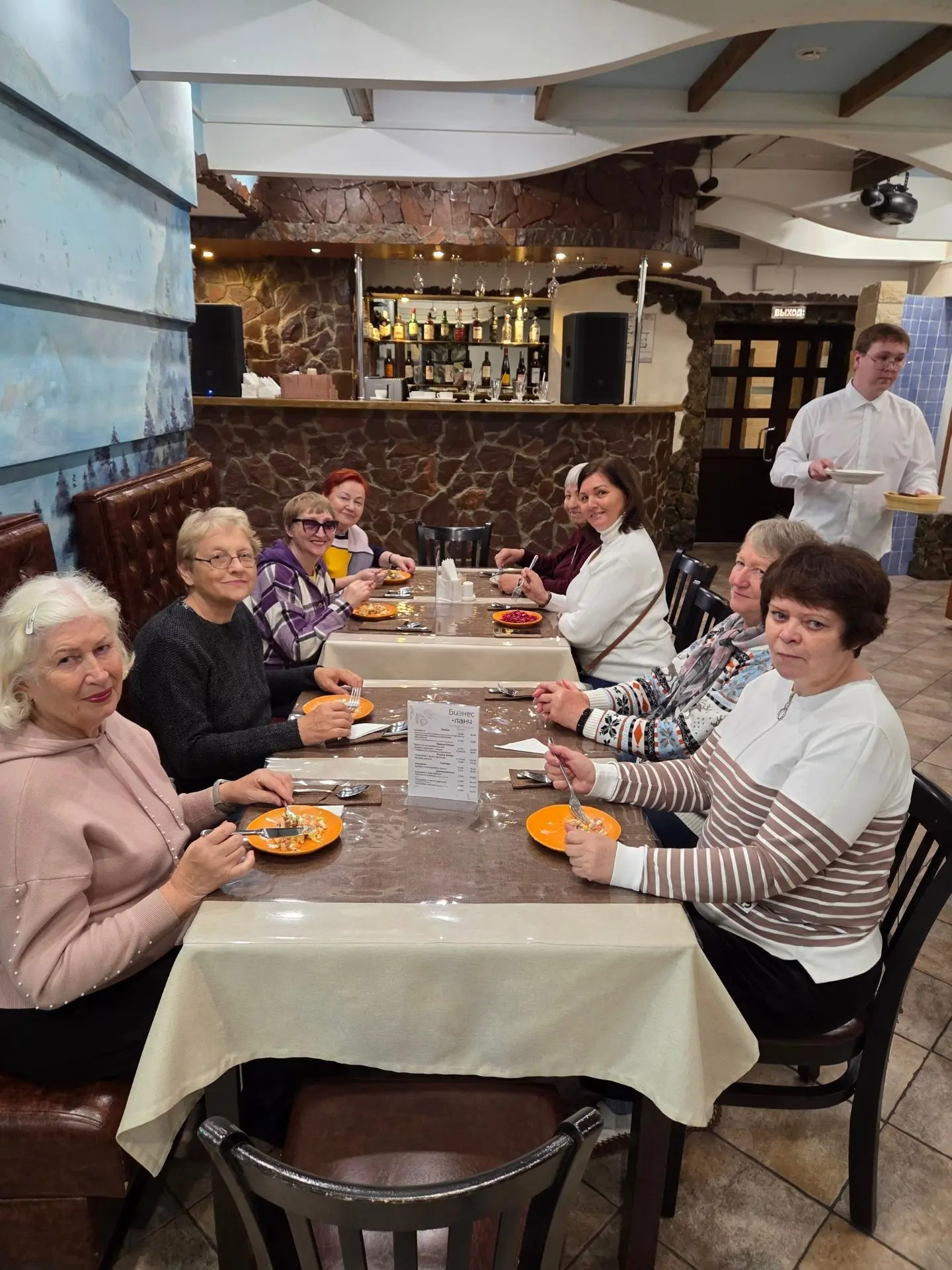 Экскурсия ветеранов производства на Кольскую АЭС в город Полярные Зори.
