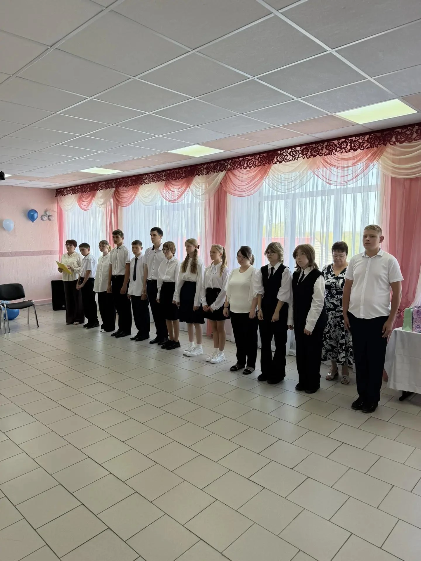 1 сентября школьный зал вновь наполнился музыкой, цветами и счастливыми улыбками. В ГКО...